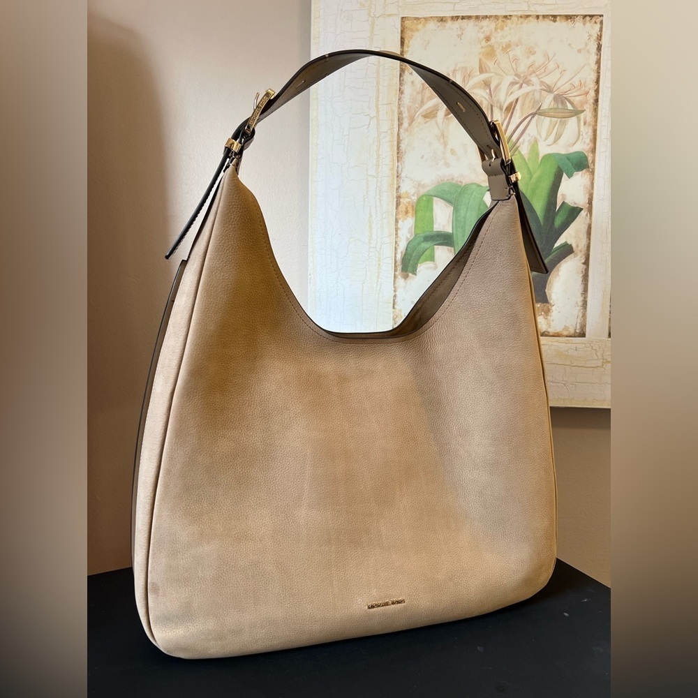 Michael Kors Nolita Hobo Leather Shoulder Bag NWT - Picture 5 of 11